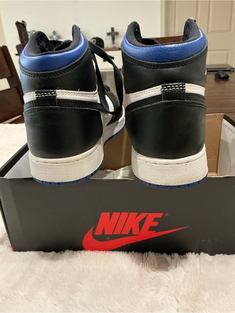 Nike Air Jordan 1 Retro High OG Royal Toe GS Size 5.5Y Black Blue White w/ Box - Picture 3 of 8